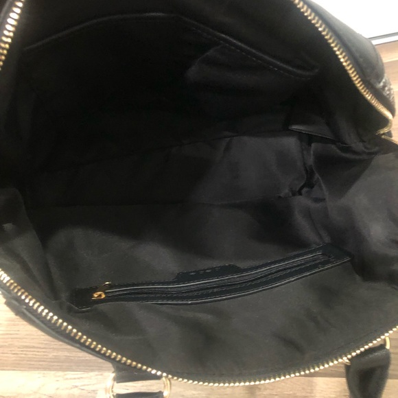 NWOT super classy purse from bebe - Picture 6 of 10